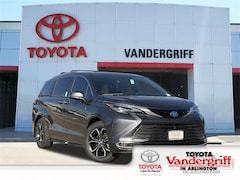 New 2025 Toyota Sienna Platinum 7 Passenger Van Passenger Van Arlington, TX