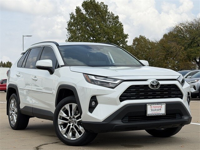 2024 Toyota RAV4 XLE Premium photo 2