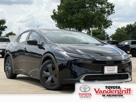 2026 Toyota Prius Plug-In Hybrid SE Hatchback