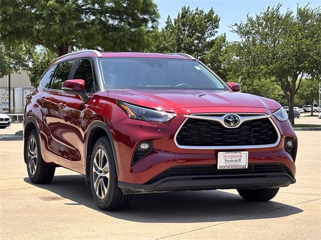 Certified 2023 Toyota Highlander XLE with VIN 5TDKDRAHXPS035514 for sale in Arlington, TX