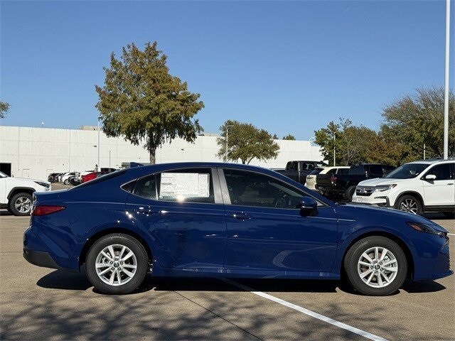 2026 Toyota Camry LE photo 2