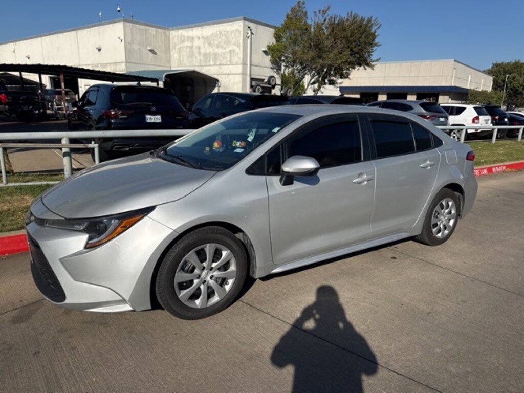 Used 2024 Toyota Corolla LE Sedan