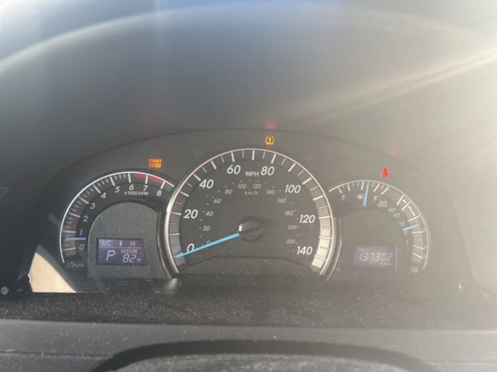 Used 2014 Toyota Camry SE Sedan