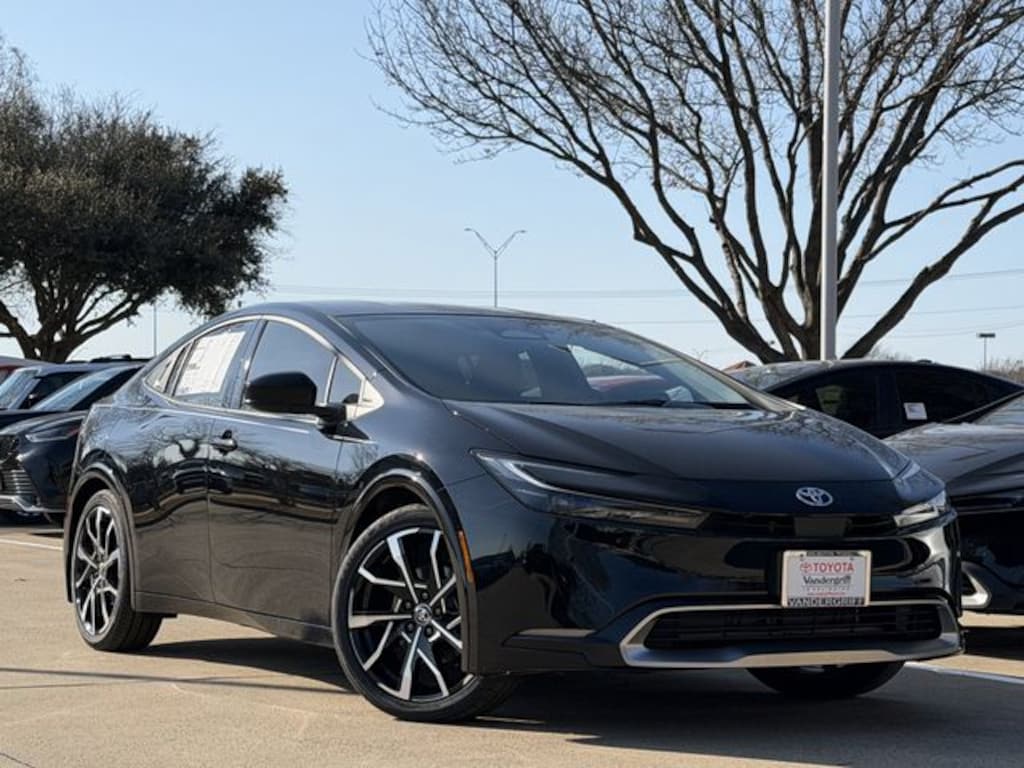 New 2026 Toyota Prius Plug-In Hybrid XSE Hatchback