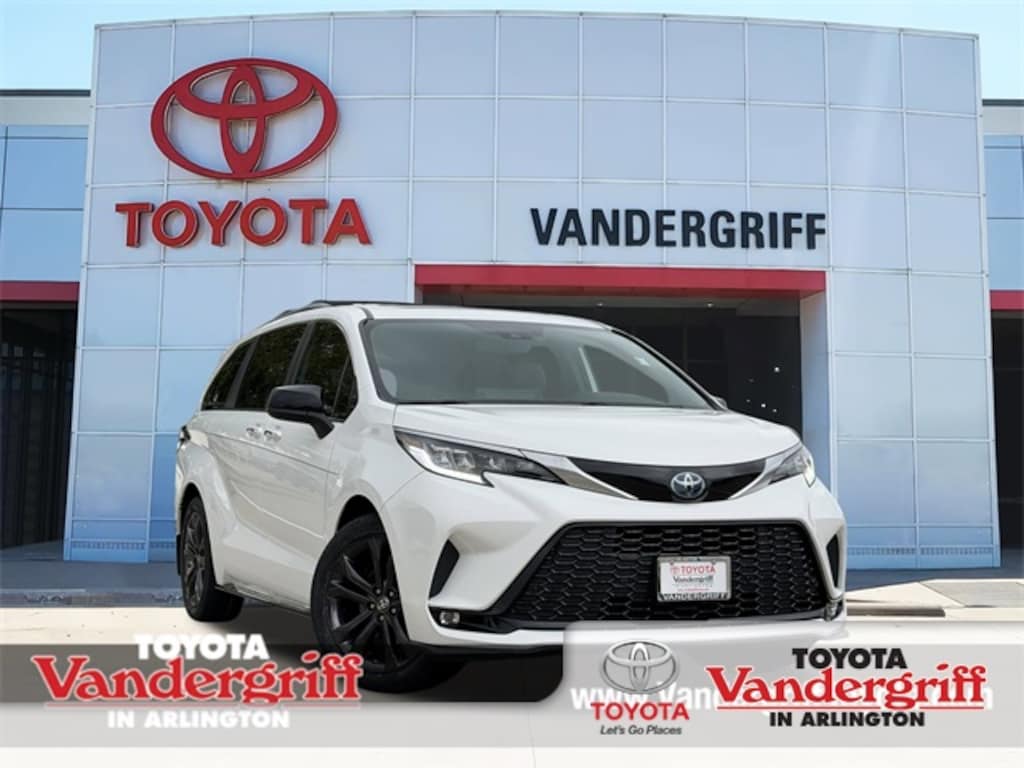 Certified 2022 Toyota Sienna XSE Van Passenger Van
