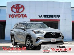 Used 2021 Toyota Highlander Hybrid Platinum SUV Arlington