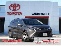 Used 2024 Toyota Sienna XLE Van Passenger Van Arlington