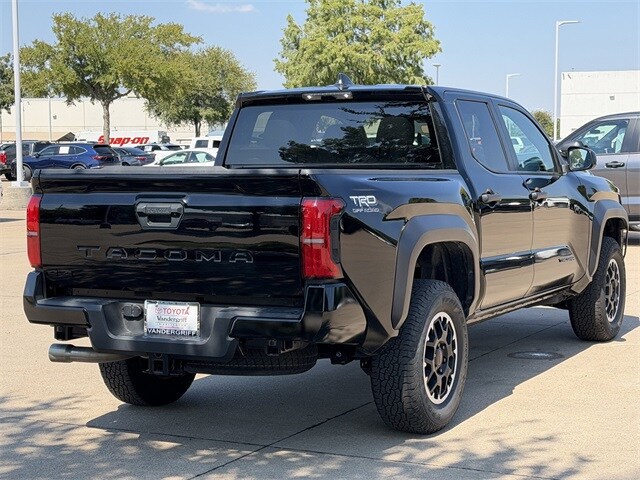2024 Toyota Tacoma TRD Off-Road photo 4