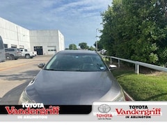 Used 2015 Toyota Camry SE Sedan Arlington