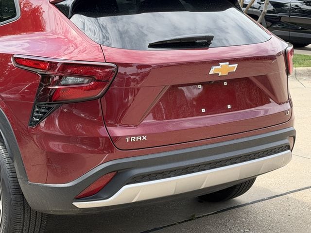 2025 Chevrolet Trax LT - Photo 6