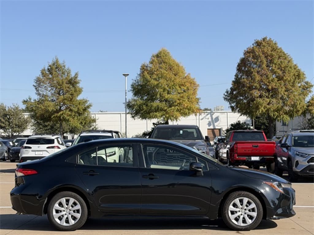 Certified 2022 Toyota Corolla LE Sedan