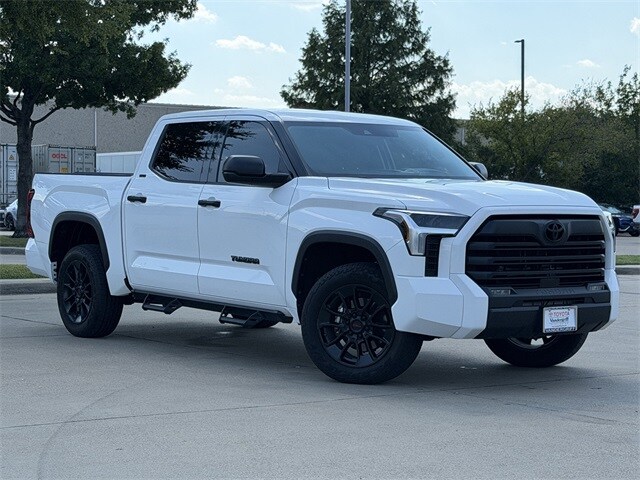 2023 Toyota Tundra SR5 photo 2