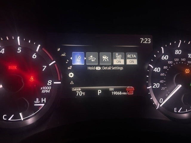 2024 Toyota Highlander LE photo 2