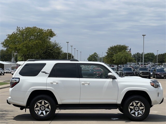 2023 Toyota 4Runner TRD Off-Road Premium photo 3