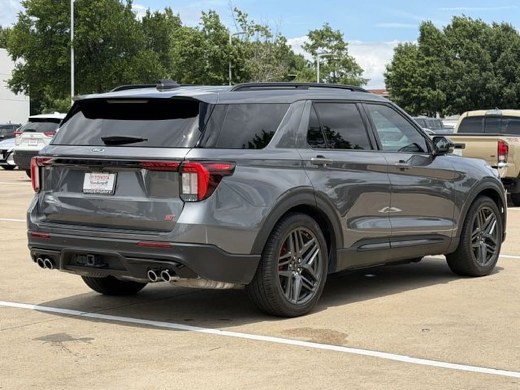 Used 2025 Ford Explorer ST SUV