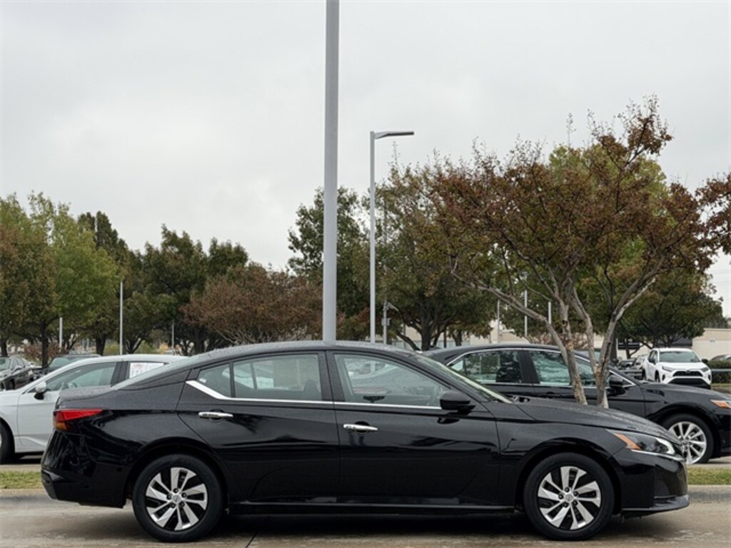 Used 2024 Nissan Altima 2.5 S Sedan