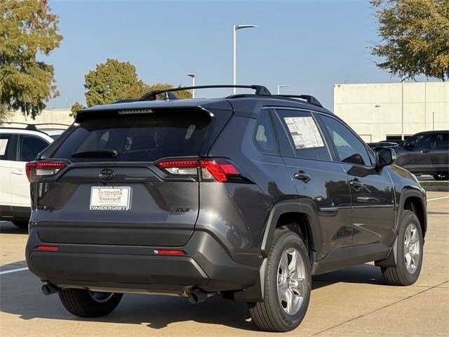 2025 Toyota RAV4 XLE photo 2