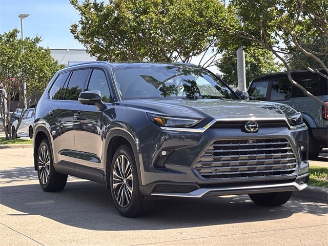 Certified 2024 Toyota Grand Highlander Platinum with VIN 5TDADAB57RS007335 for sale in Arlington, TX