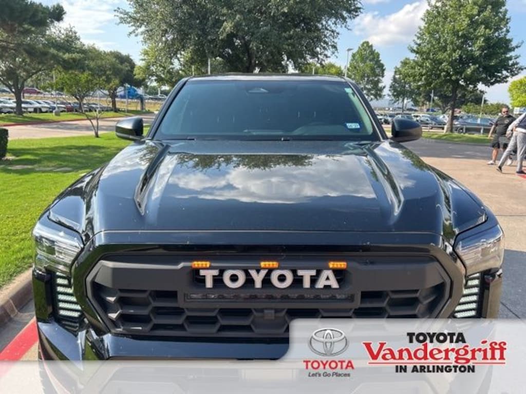 Used 2025 Toyota Tacoma SR Truck Double Cab
