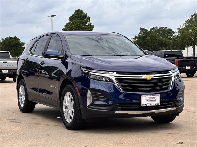 Used 2022 Chevrolet Equinox LT with VIN 3GNAXKEV3NL311973 for sale in Arlington, TX
