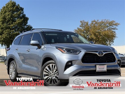 2024 Toyota Highlander Platinum SUV
