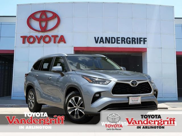 2024 Toyota Highlander SUV 