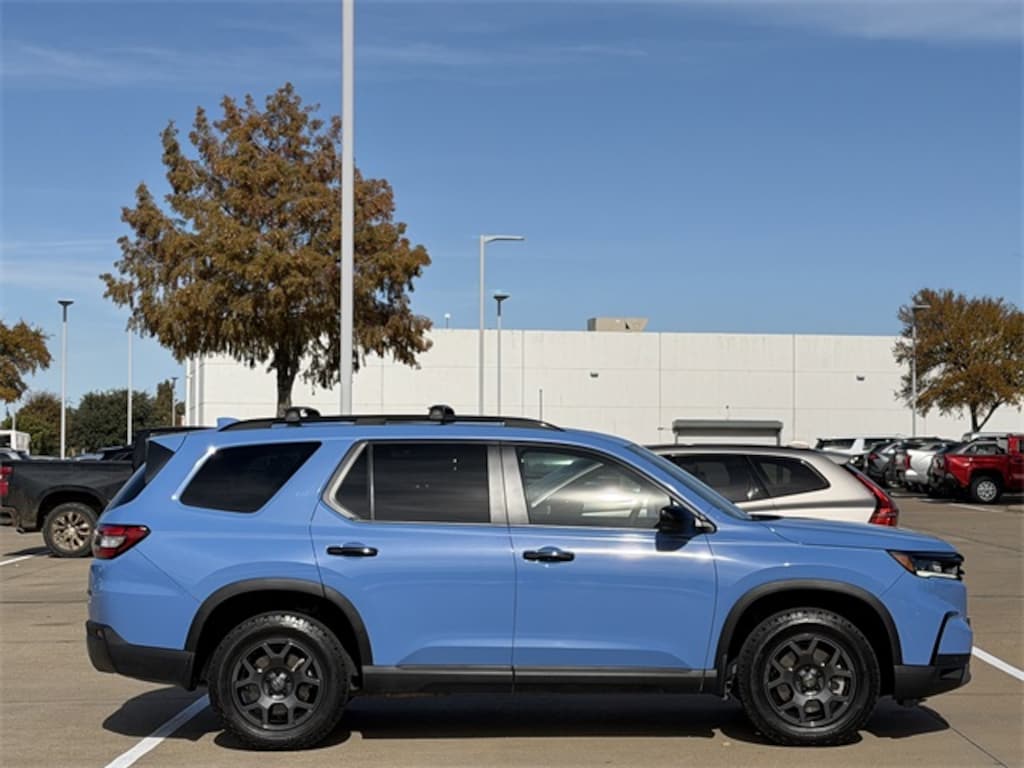 Used 2024 Honda Pilot TrailSport SUV