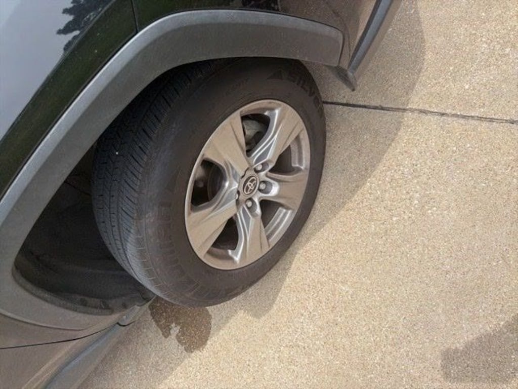 Used 2023 Toyota RAV4 XLE SUV