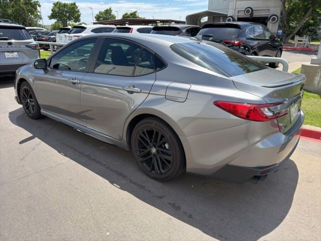 Used 2025 Toyota Camry SE Sedan