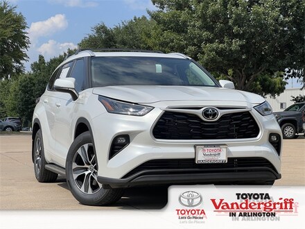 2025 Toyota Highlander XLE SUV