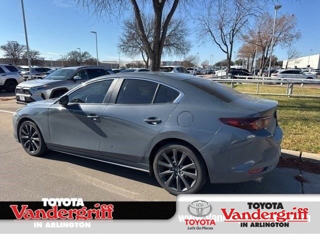 2024 Mazda Mazda3 Carbon Edition's photo