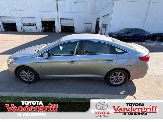  2017 Hyundai Sonata SE FWD   