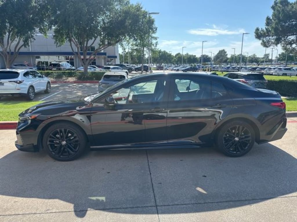 Used 2025 Toyota Camry SE Sedan