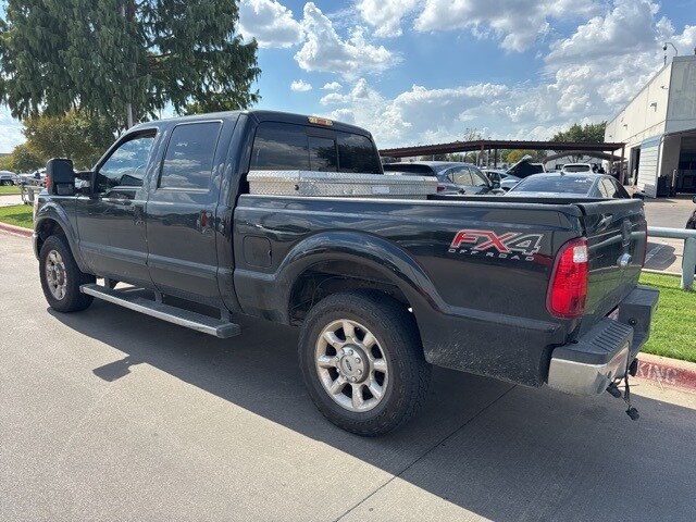 2015 Ford F-250 Lariat photo 2