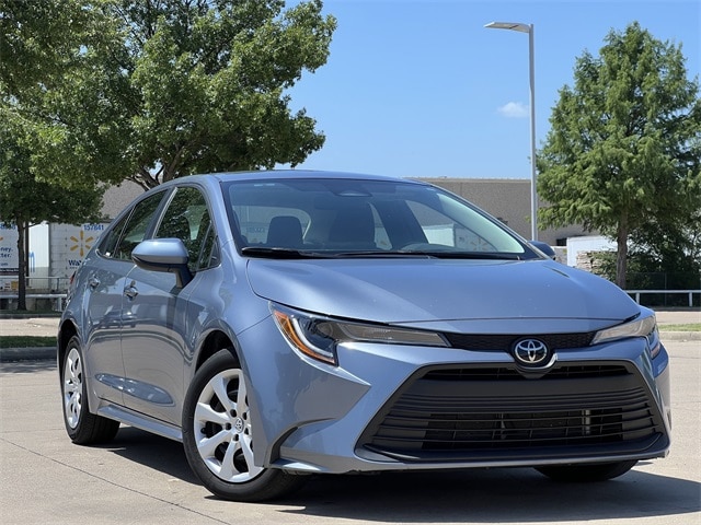 Used 2024 Toyota Corolla LE with VIN 5YFB4MDE0RP119809 for sale in Northfield, Minnesota