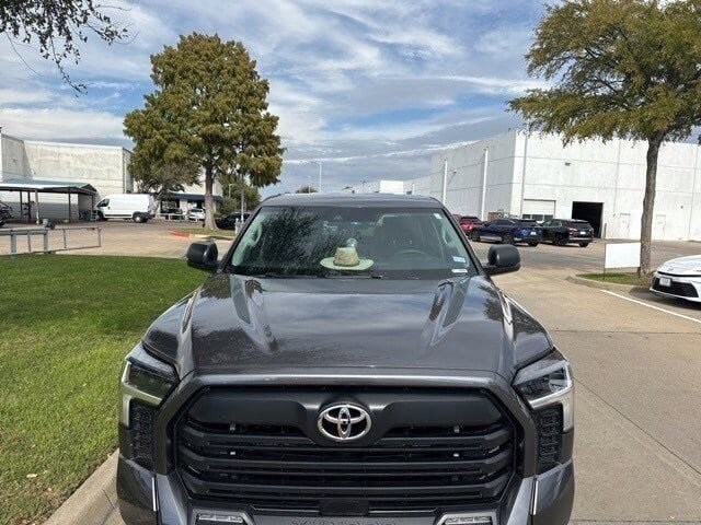 2024 Toyota Tundra SR5 photo 3
