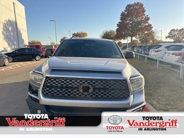 2017 Toyota Tundra SR5's photo