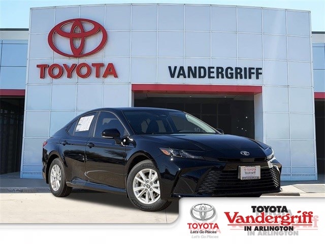 2026 Toyota Camry LE's photo