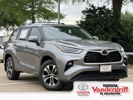 2026 Toyota Highlander XLE SUV