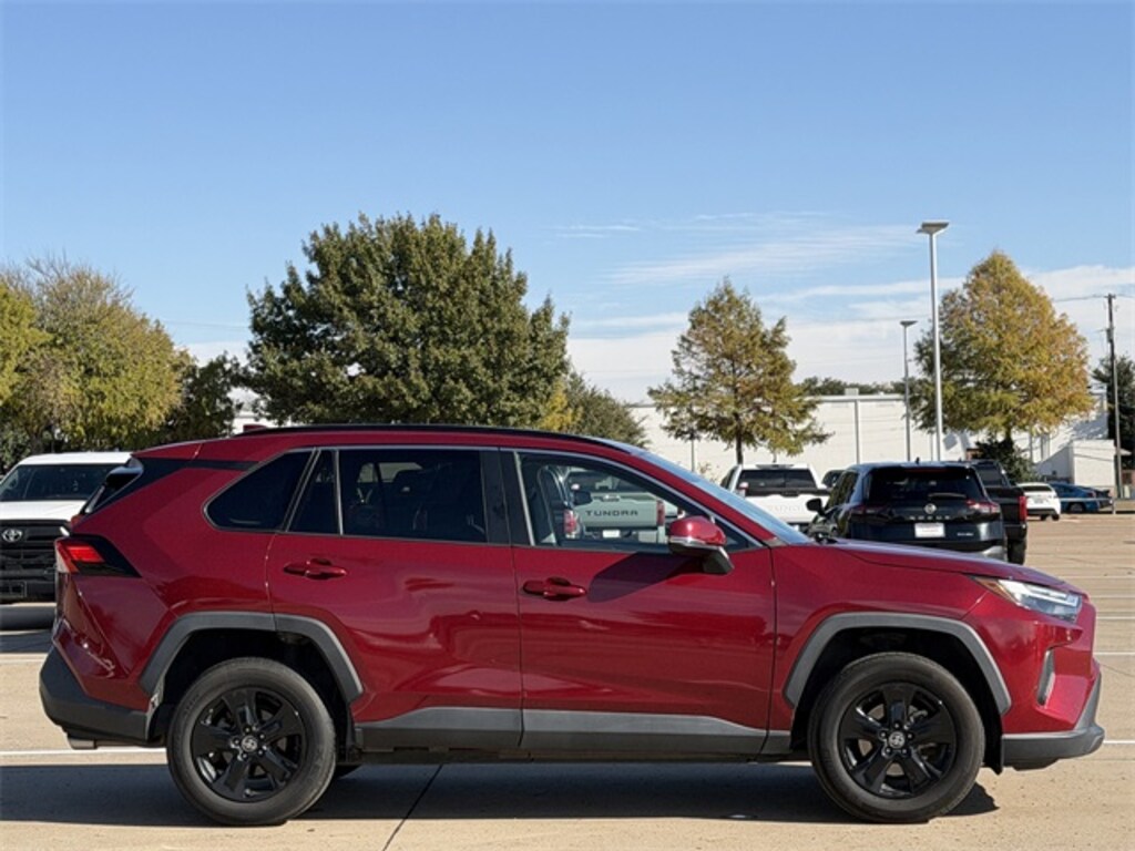 Used 2022 Toyota RAV4 XLE SUV