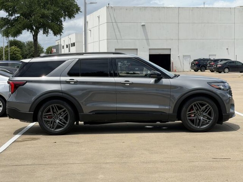 Used 2025 Ford Explorer ST SUV
