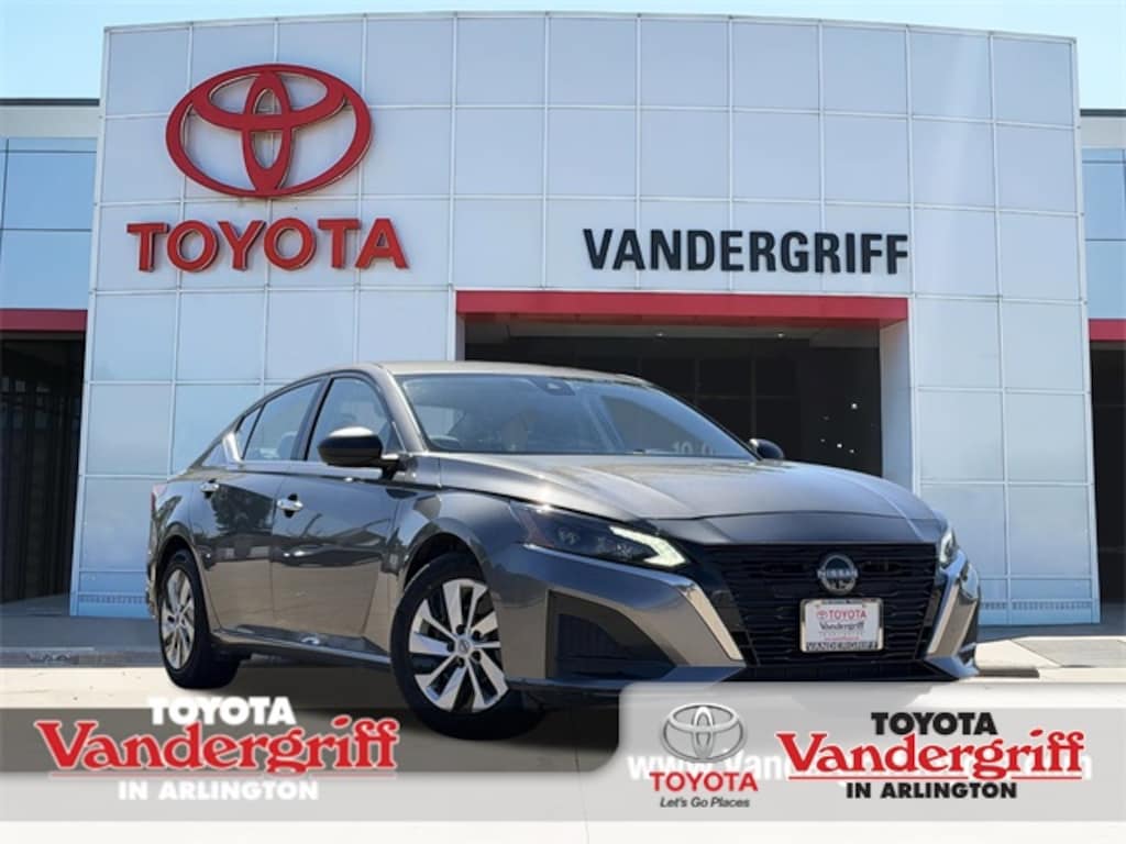 Used 2024 Nissan Altima 2.5 S Sedan