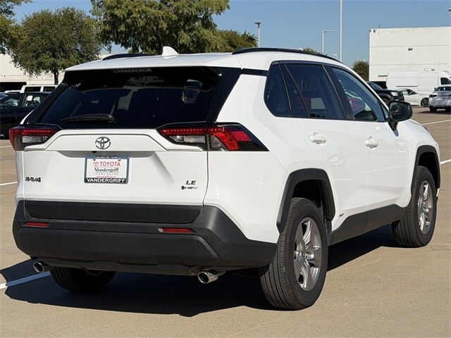2025 Toyota RAV4 Hybrid LE photo 4