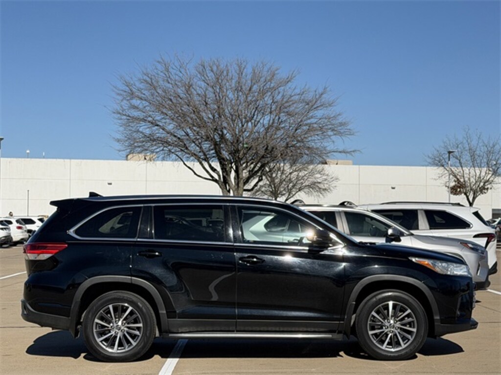 Used 2019 Toyota Highlander XLE SUV