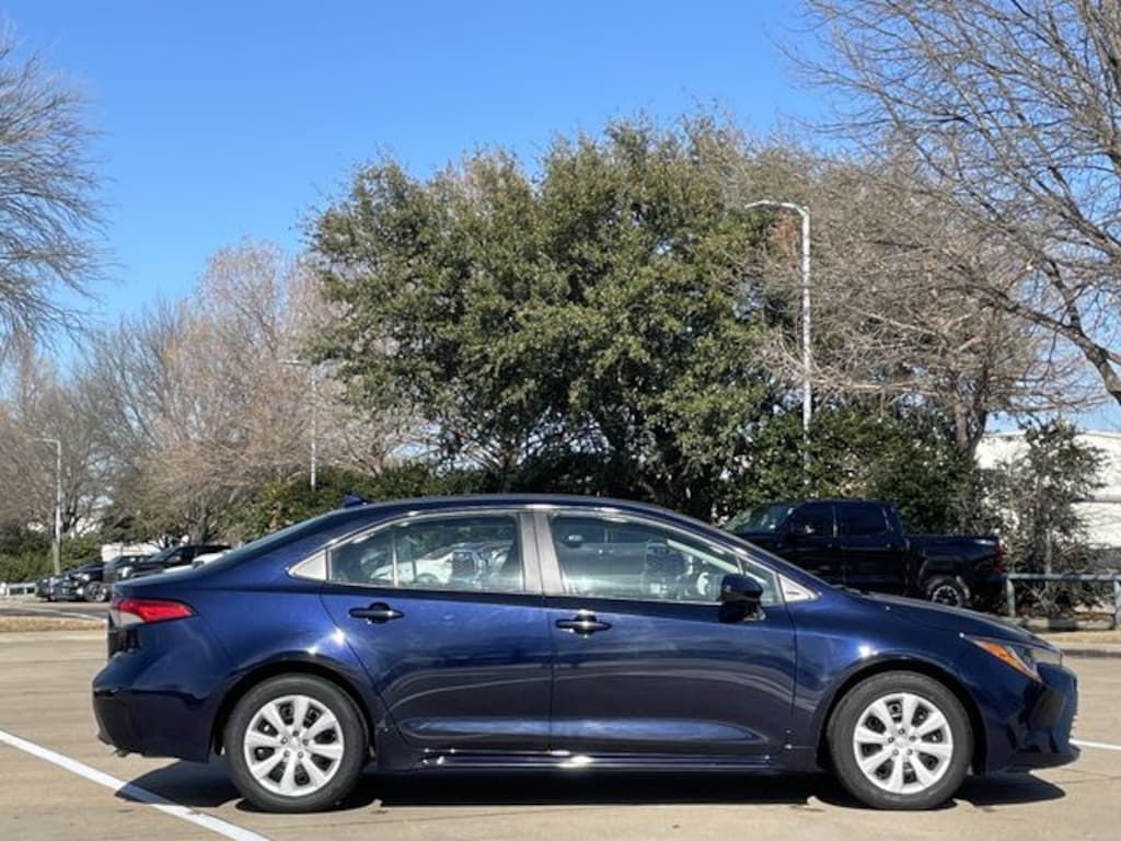 Used 2024 Toyota Corolla LE Sedan