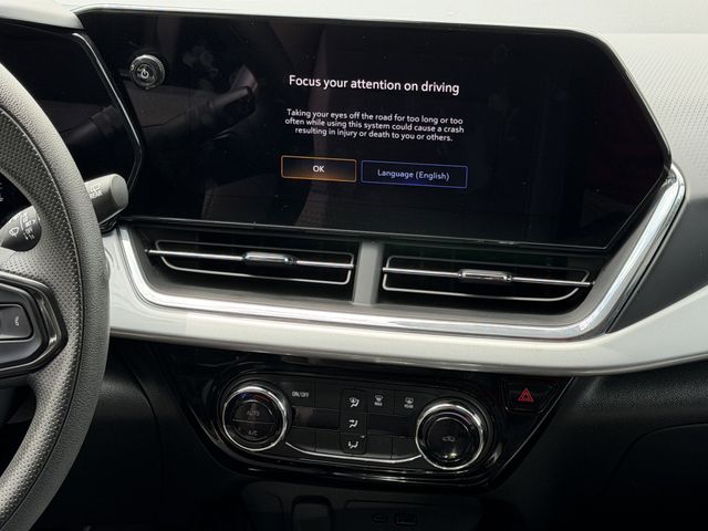 2025 Chevrolet Trax LT - Photo 16