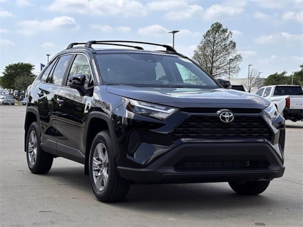 New 2025 Toyota RAV4 XLE SUV