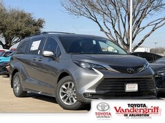 New 2026 Toyota Sienna XLE 8 Passenger Van Passenger Van Arlington, TX