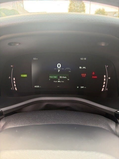 2025 Toyota Camry SE photo 3