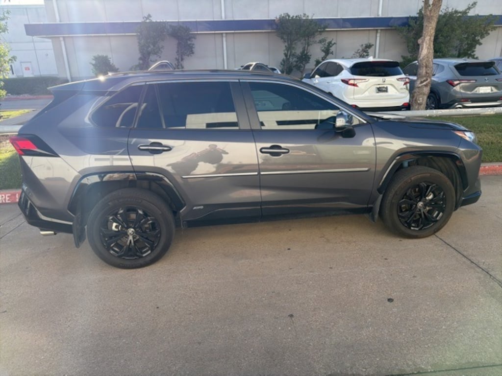 Used 2024 Toyota RAV4 Hybrid SE SUV